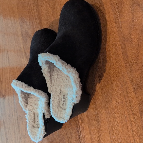 Crocs - Picture 2 of 9